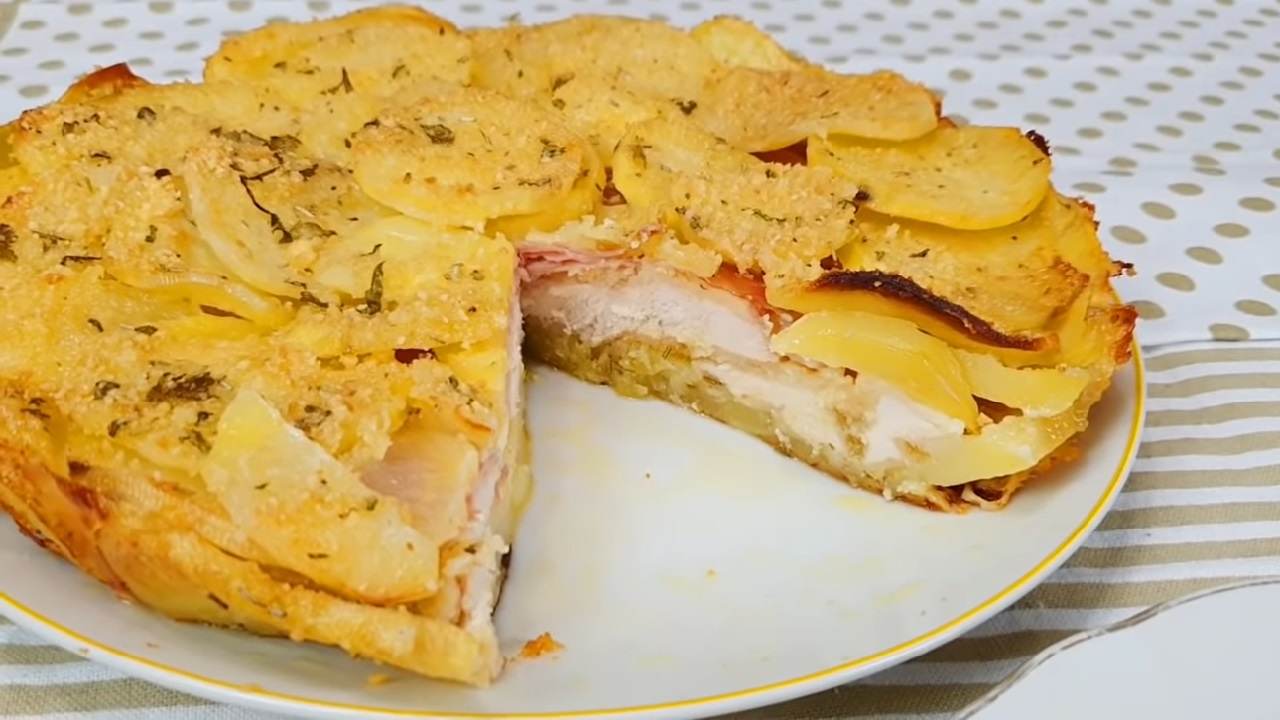 Torta salata patate e pollo 260 calorie