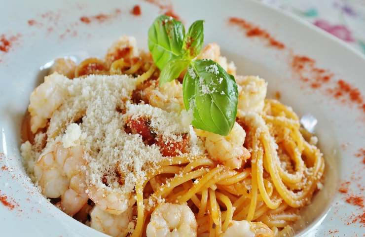 pasta a cena fa male