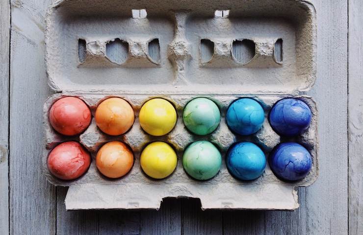 Uova colorate