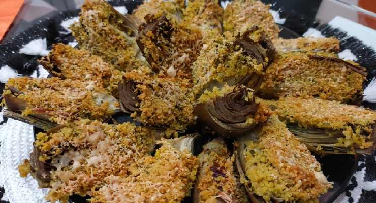 Carciofi gratinati morbidi dentro croccanti fuori