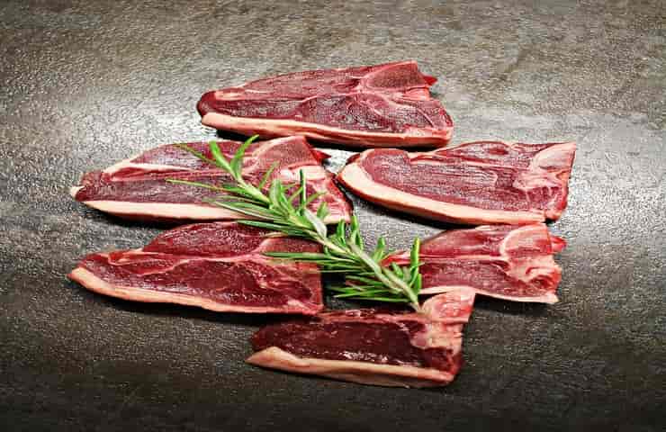 Carne con rosmarino (Pixabay)