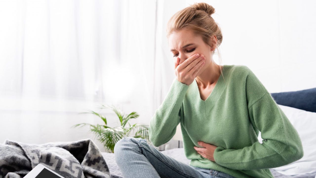 Nausea dopo mangiato quali sono le cause e i rimedi naturali