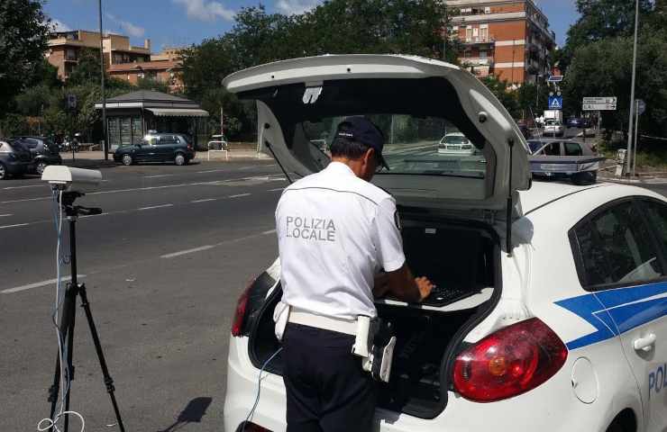 La Polizia Locale ad un posto di blocco