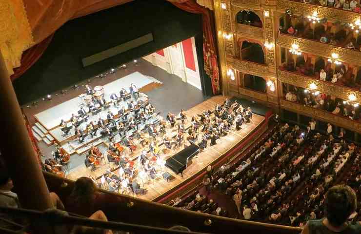 opera forma teatro