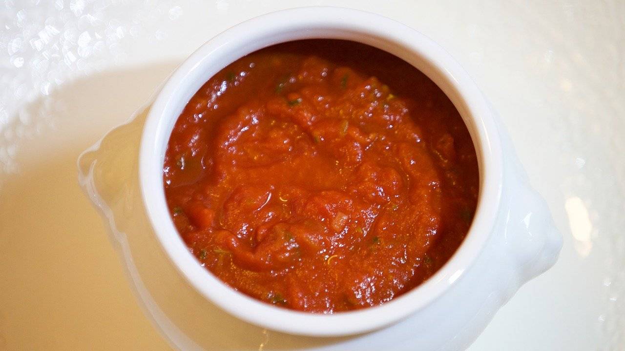 preparare sugo pomodoro