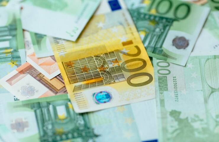 Svariate banconote di grosso taglio in euro