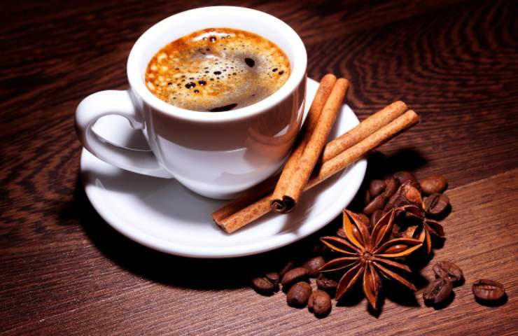 Caffè con cannella