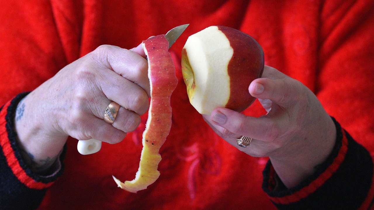 mangiare mele troppo velocemente