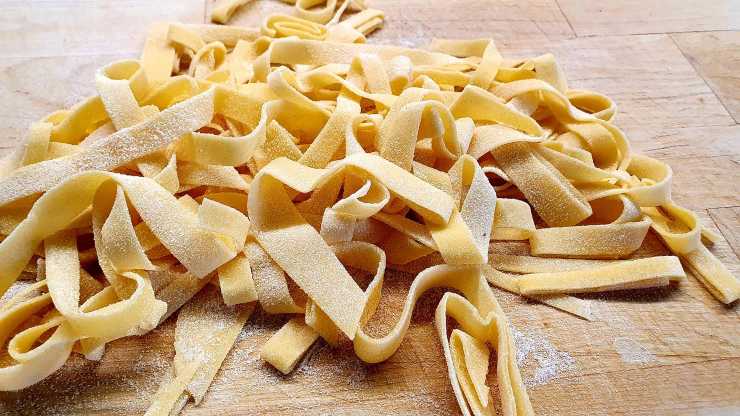 tagliatelle fatte in casa 