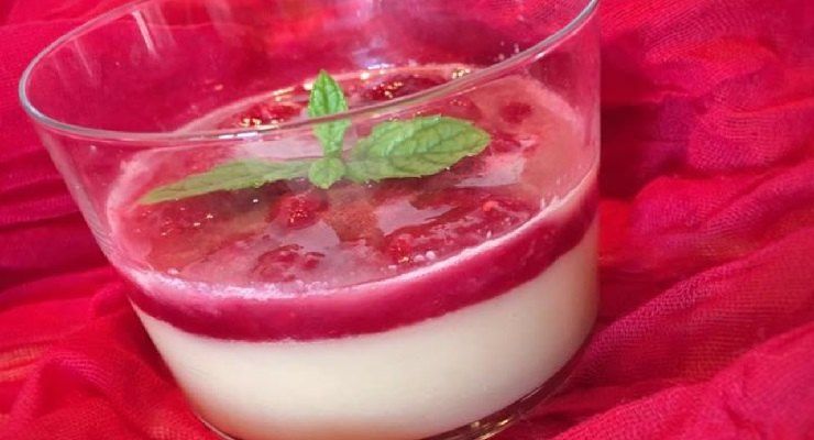 Budino ai lamponi light e cremoso