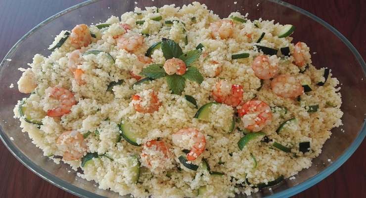 Cous Cous menta zucchine e gamberetti piatto estivo