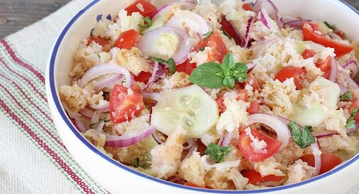 Panzanella piatto fresco e veloce