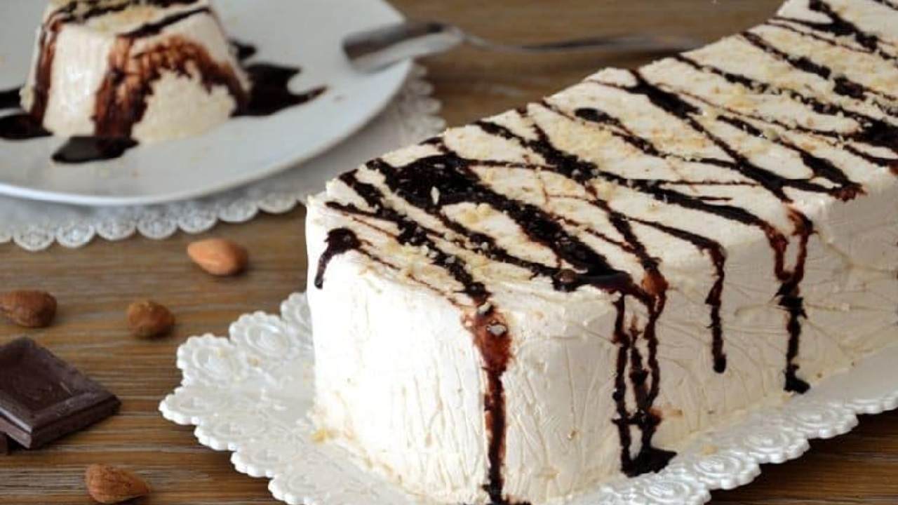 Parfait di mandorle dolce siciliano