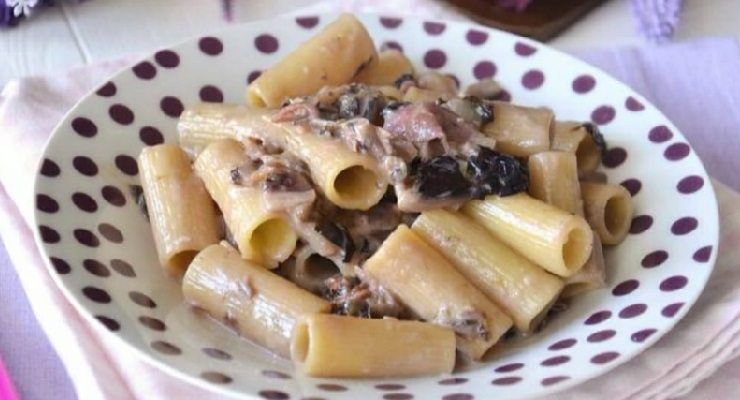 Pasta radicchio, pancetta e gorgonzola