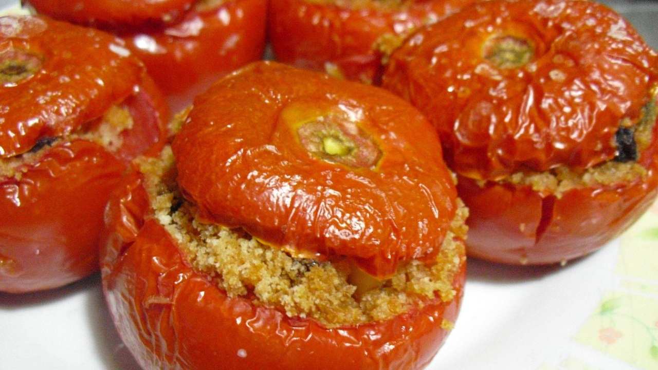 Pomodori ripieni gustosi e veloci