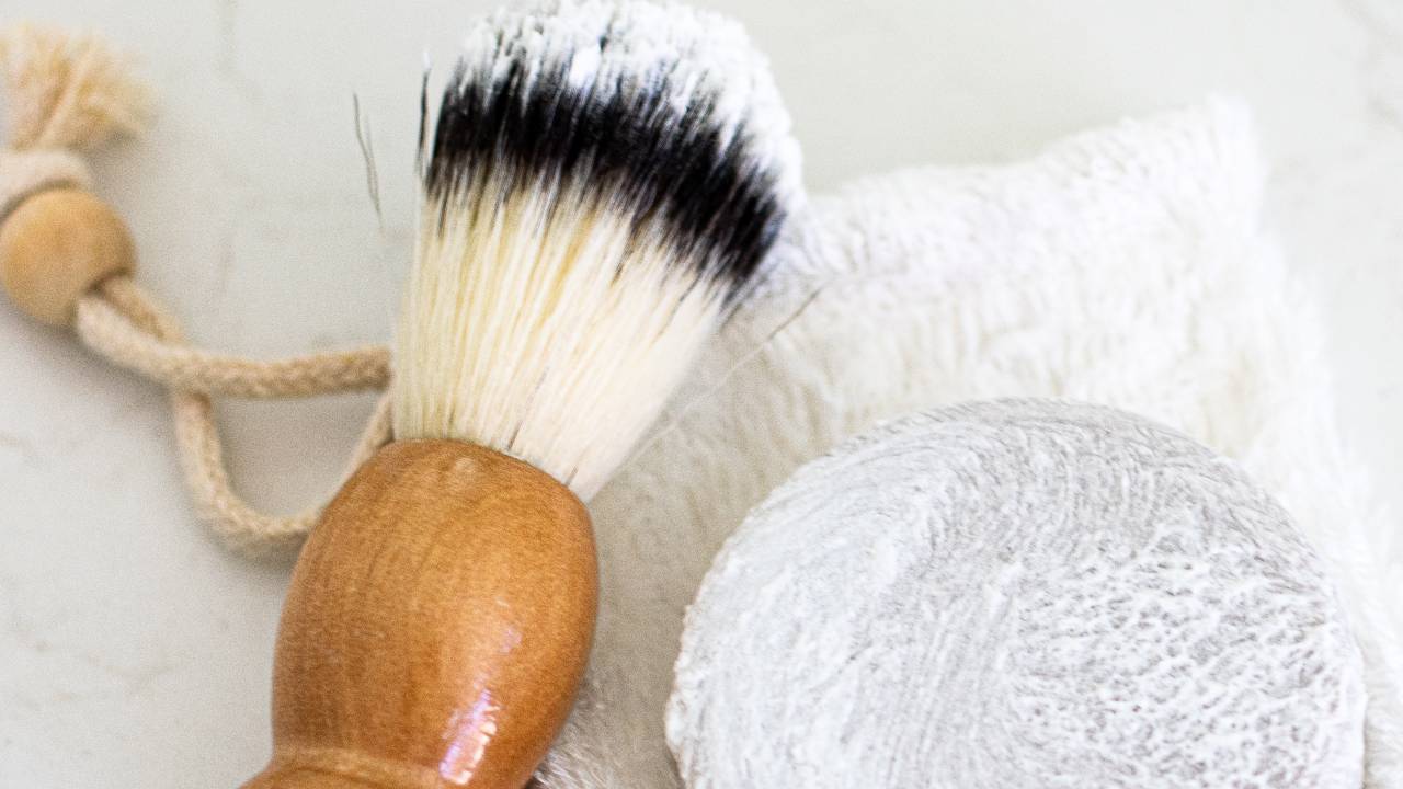 schiuma barba pulizie casa