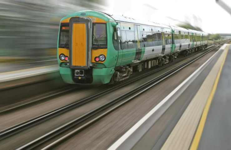 Un treno in corsa