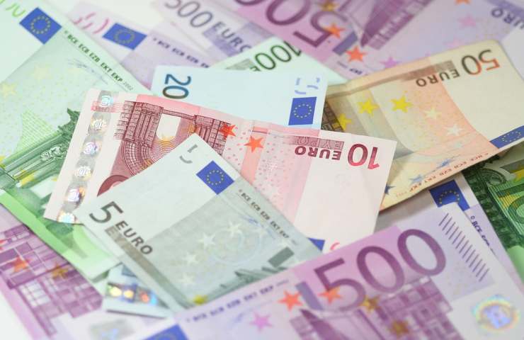 Una grossa somma in banconote in euro