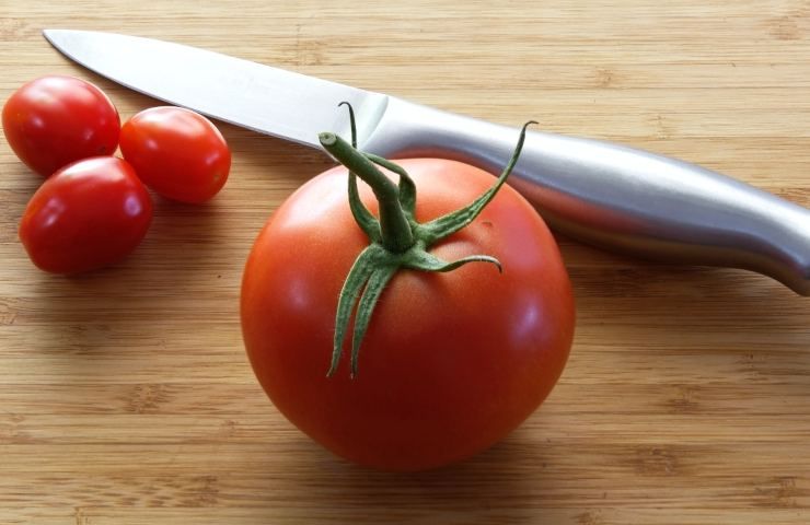 pomodori per le pulizie domestiche 