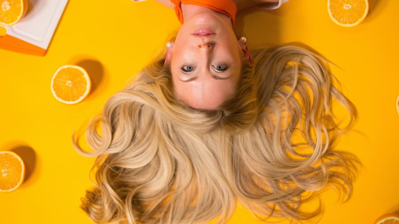 applicare maschera capelli
