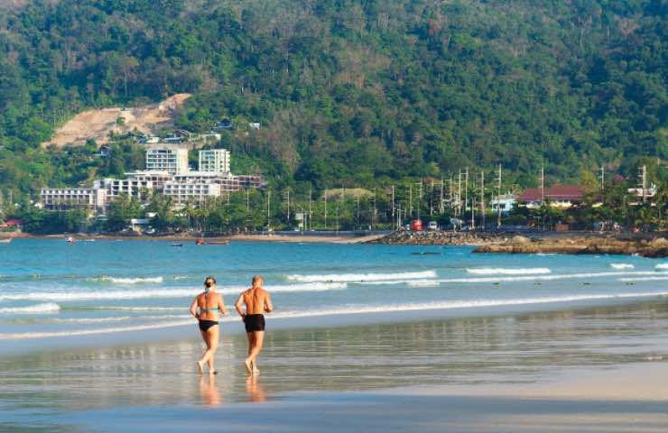 correre spiaggia