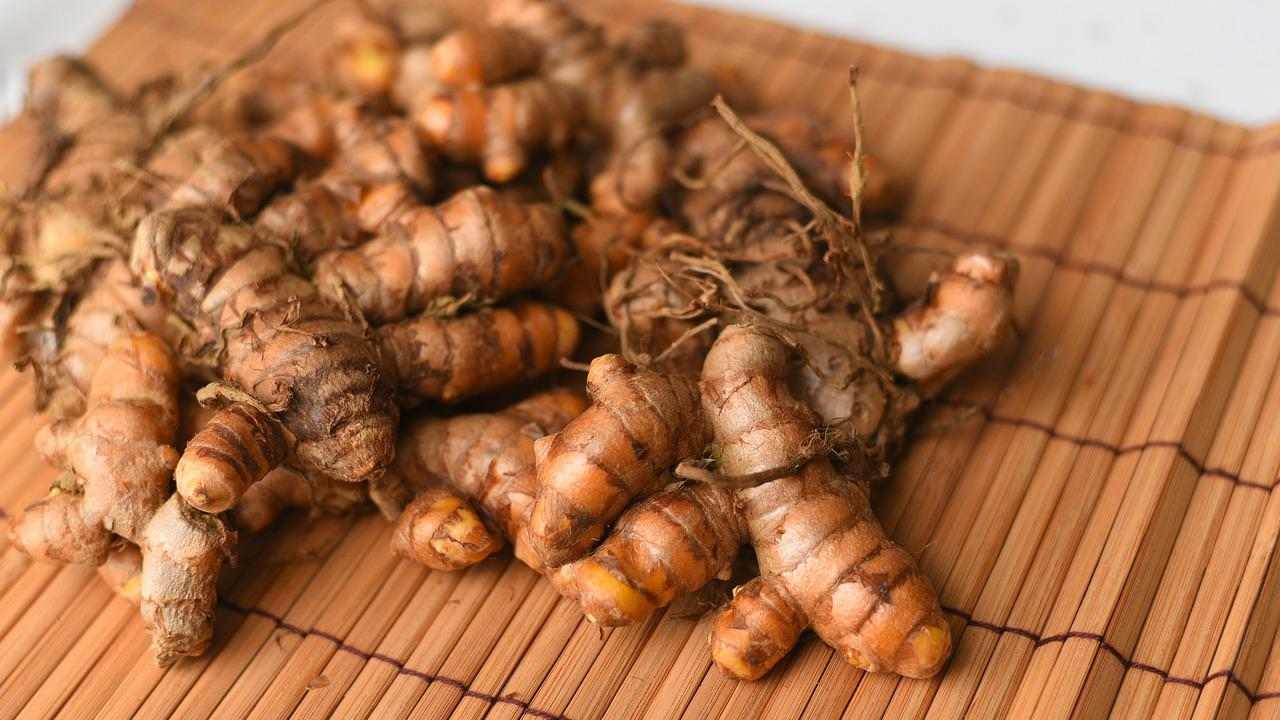 curcuma interazione medicinali