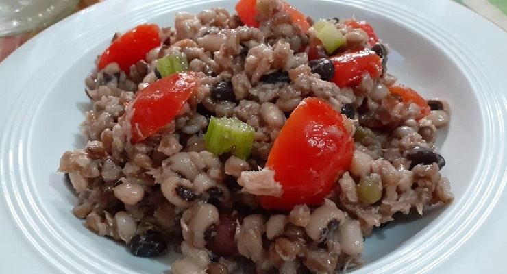 Farro con pomodorini e olive