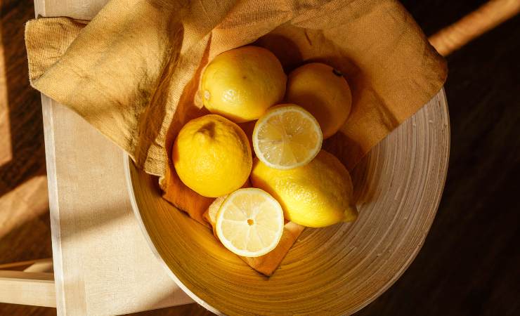 usare limone per pulire