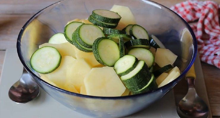 Patate e zucchine gustoso snack