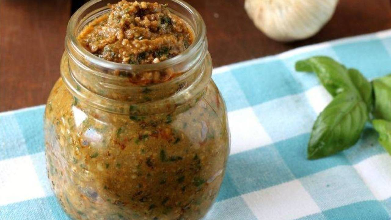 Pesto di pomodori e melanzane light 60 Kcal