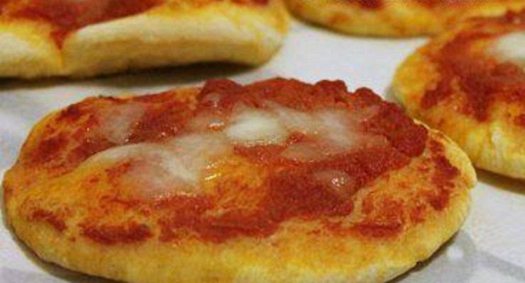 Pizzette pomodoro e mozzarella
