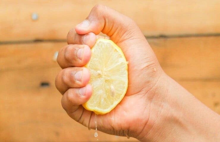 Succo di limone (Foto Pixabay)