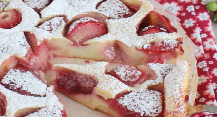 Torta alle fragole cremosa