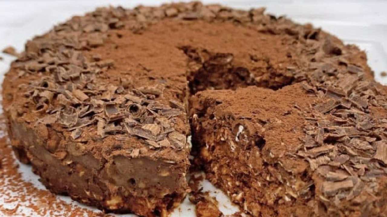 Torta di avena con banane e cacao pronta in pochi minuti