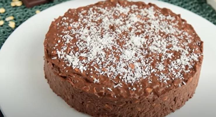 Torta di avena con cacao e banane