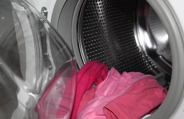 Un vestito in lavatrice