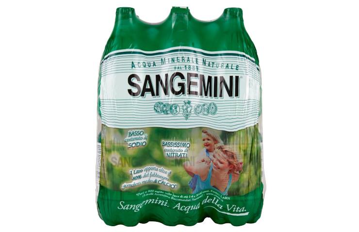 Una confezione di acqua Sangemini