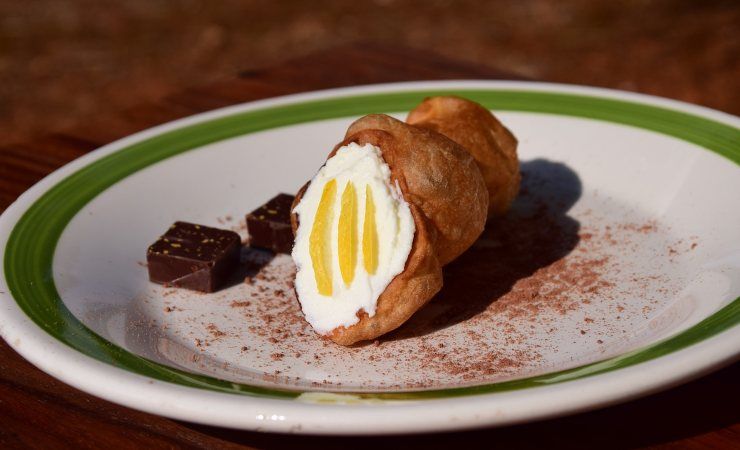 cannolo siciliano