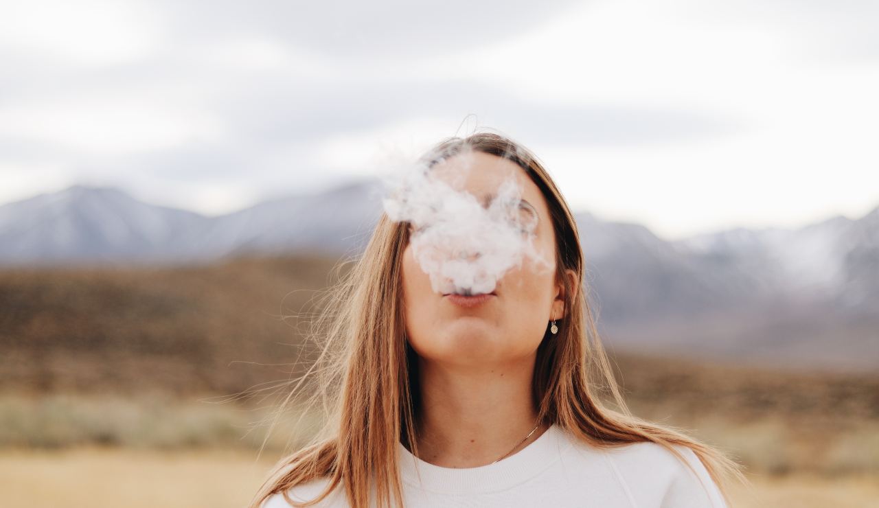 Do regular or e-cigarettes hurt more?  Science’s answer