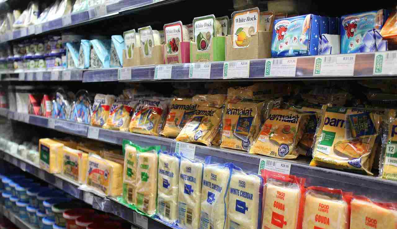 supermercato alimenti naturali sostanze