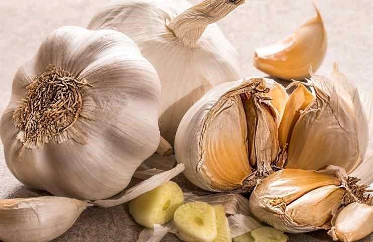 Aglio trucco per capelli