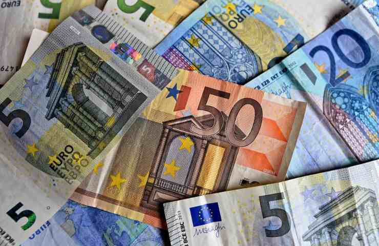 Alcune banconote in euro