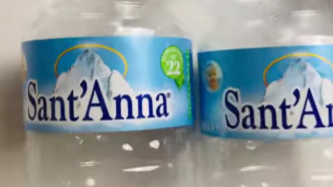 Acqua Sant'Anna frizzante, produzione stoppata: Anche altri in