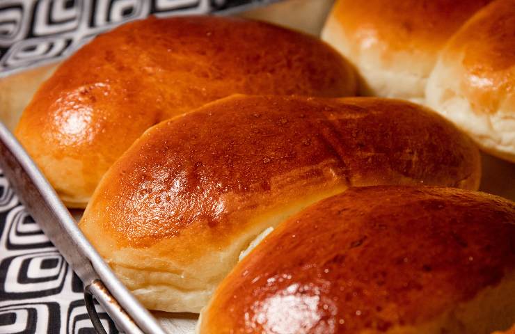 preparazione pane al latte