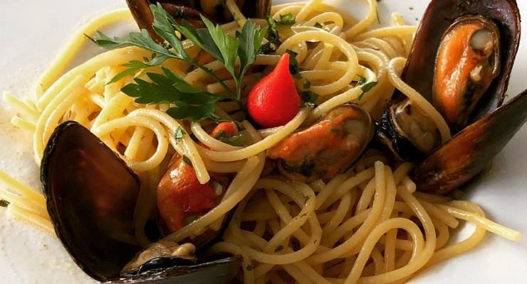 Spaghetti alle cozze saporiti e cremosi