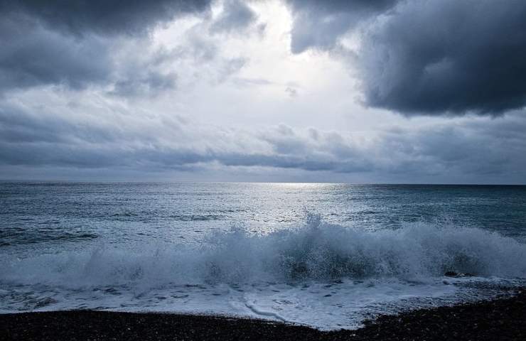 Una giornata nuvolosa al mare