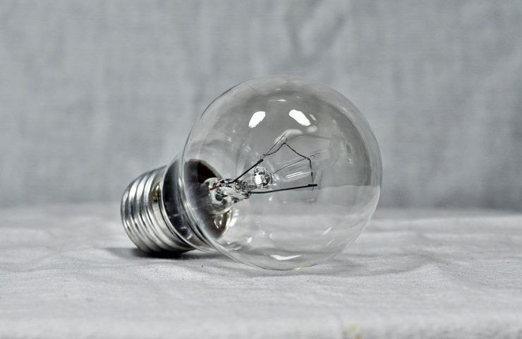 Una lampadina a bulbo