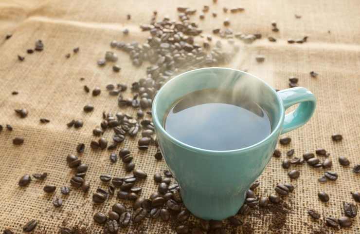 Una tazzina di caffè vista da vicino