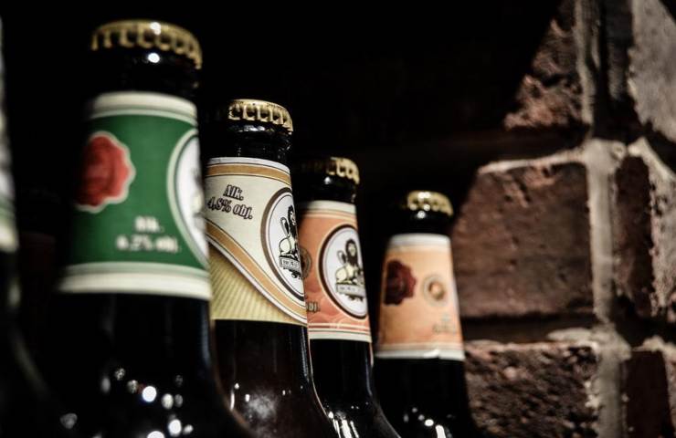 Delle bottiglie di birra