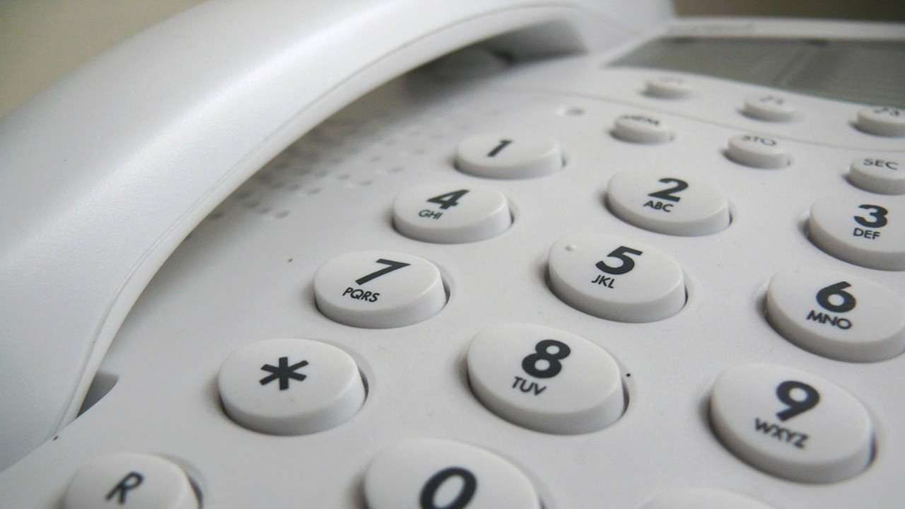 risparmiare in bolletta telefono trucchi per risparmiare